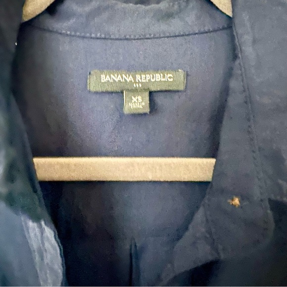 Banana republic belted shirt dress in navy. XS. - Picture 7 of 8